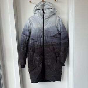 lululemon athletica Gradient Puffer Jacket - Black and Gray